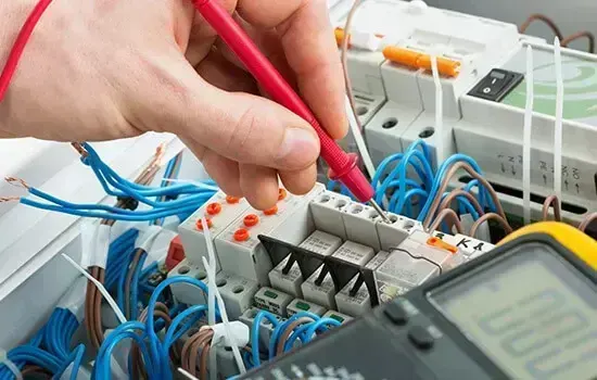 Professional electrician in Havering-atte-Bower